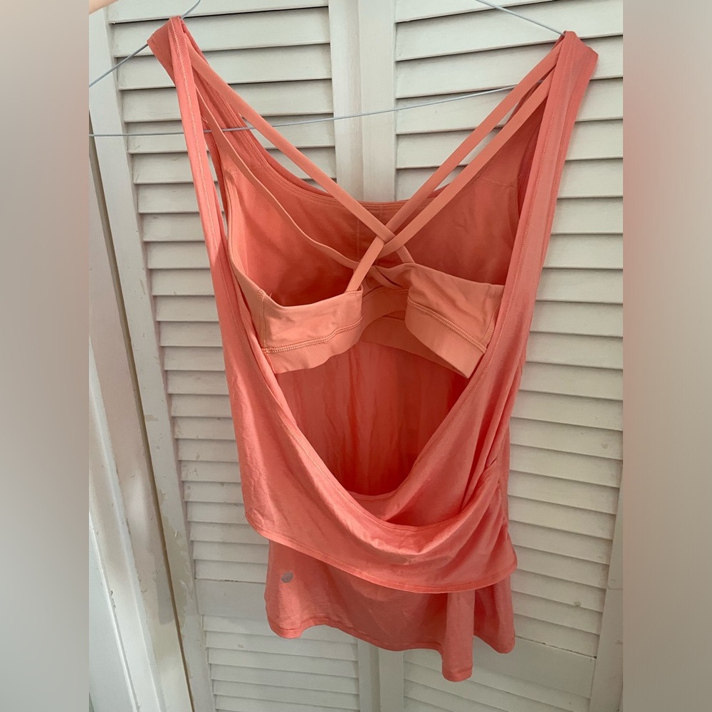 Lululemon Cross Tank with built-in bra - Picture 3 of 3